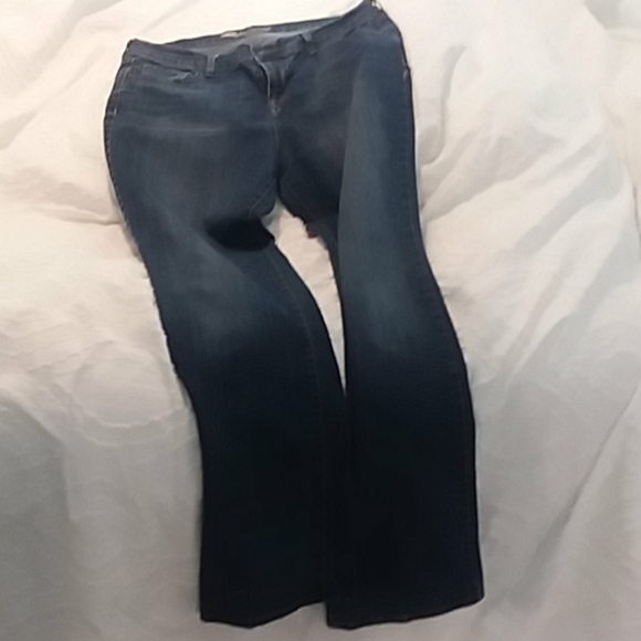 Old navy sweetheart jeans - Picture 1 of 3